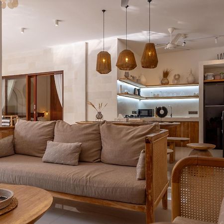 Turan Casa Auri Seminyak Villa ภายนอก รูปภาพ