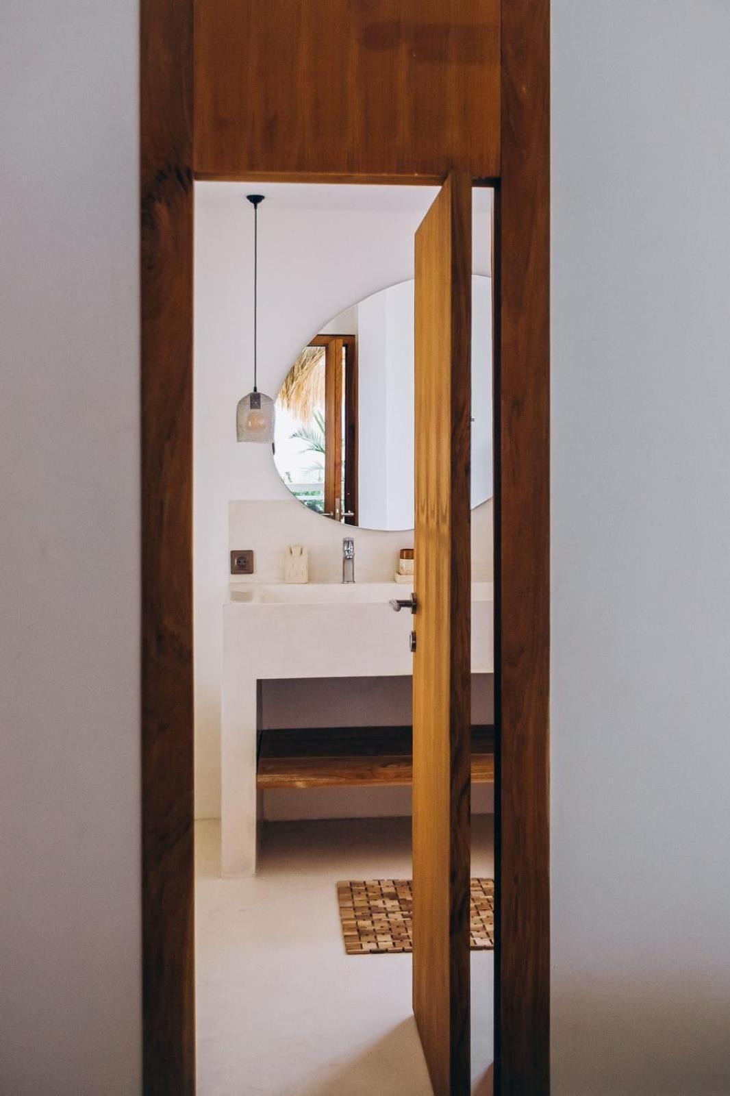 Turan Casa Auri Seminyak Villa ภายนอก รูปภาพ