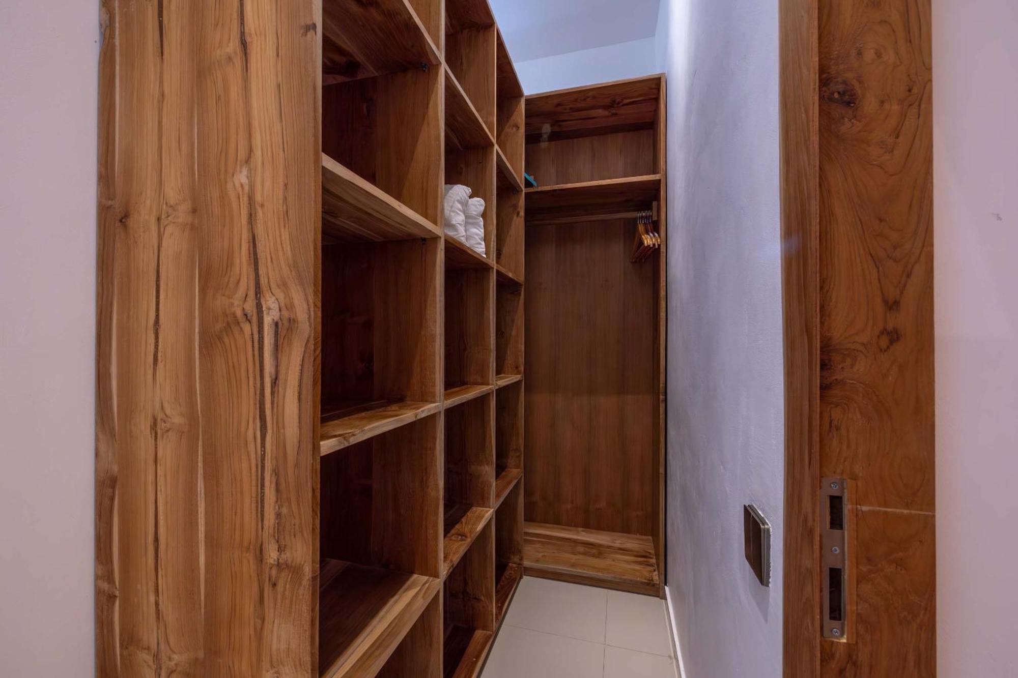 Turan Casa Auri Seminyak Villa ภายนอก รูปภาพ